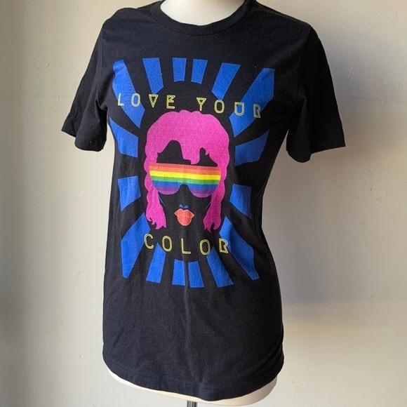 Love Your Color Graphic Tee - Picture 3 of 6